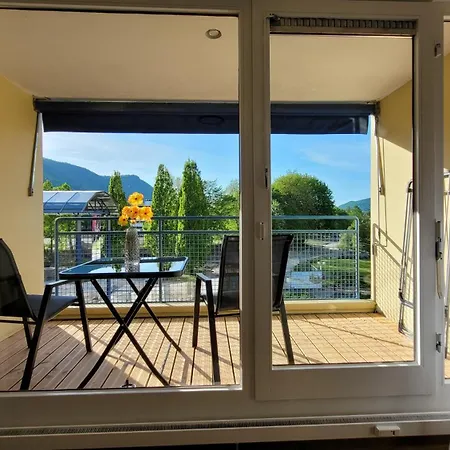 Helles Mit Balkon Und Blick In Den Kurpark